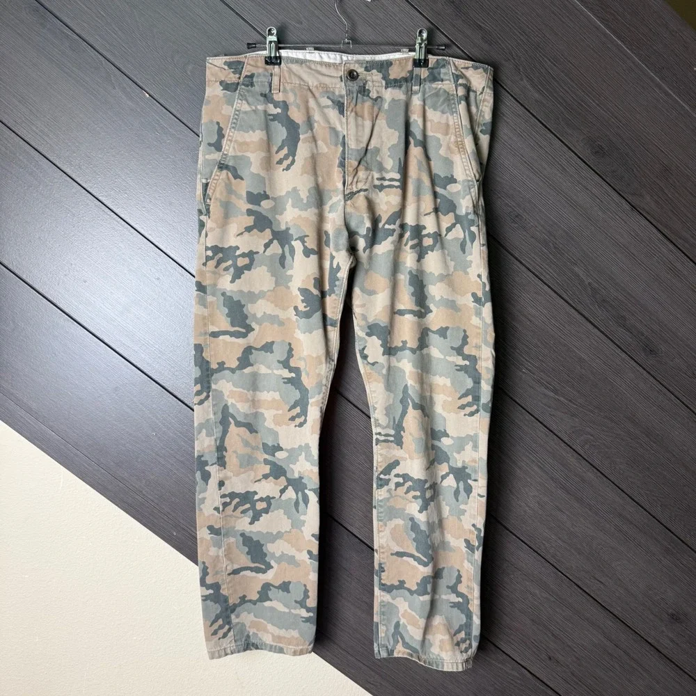 Levi's Men's Camo Straight Leg Chino Pants W33 Camo Cotton Casual Utility